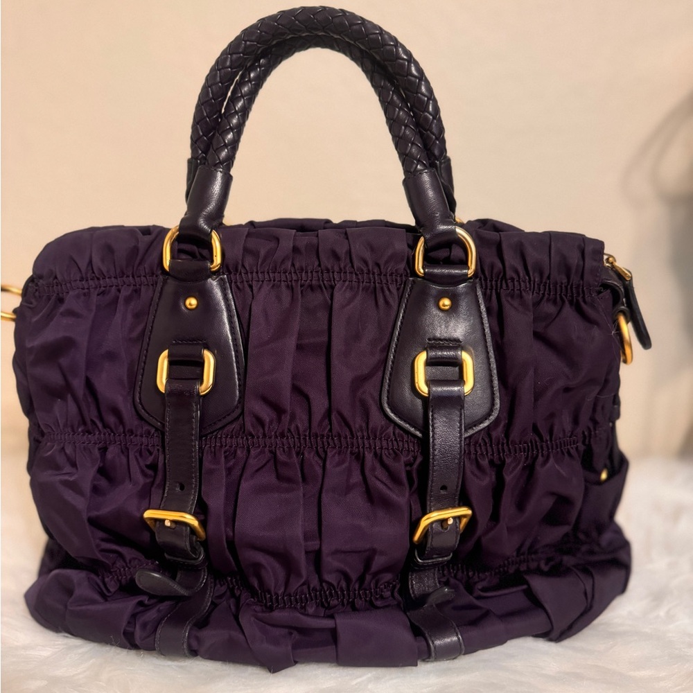 Authentic Prada tote bag - Picture 4 of 10